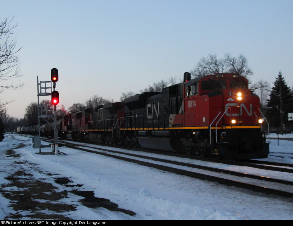 CN 8814 M33891-08